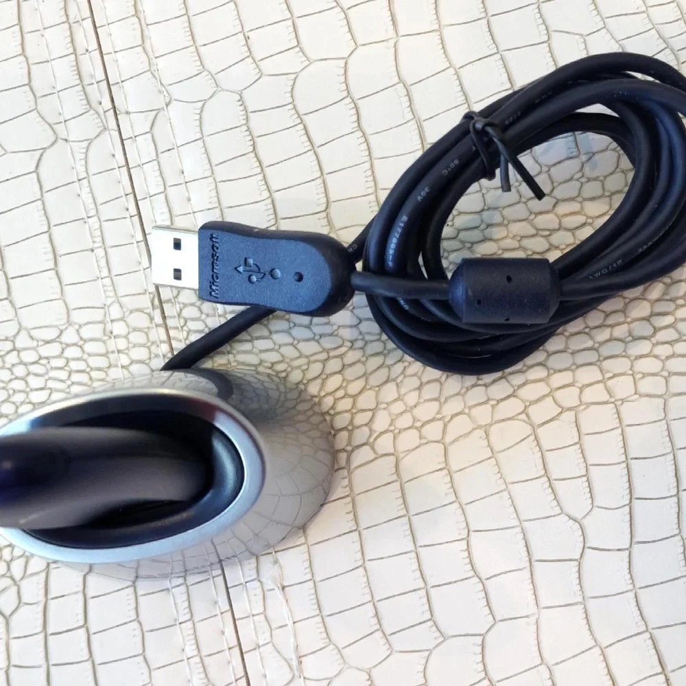 New W/O Box Microsoft USB Wireless Transceiver Bluetooth W/Original baseX08-9194